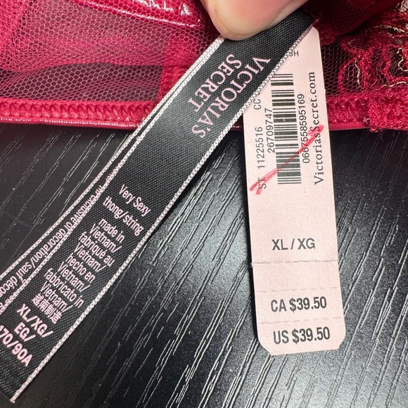 Victoria's Secret Lace Thong  Red - Picture 4 of 8